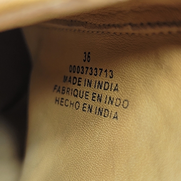 ⁹Free People Charm Double V Ankle Bootie Women's Taupe Color Size 36 New - Picture 4 of 12